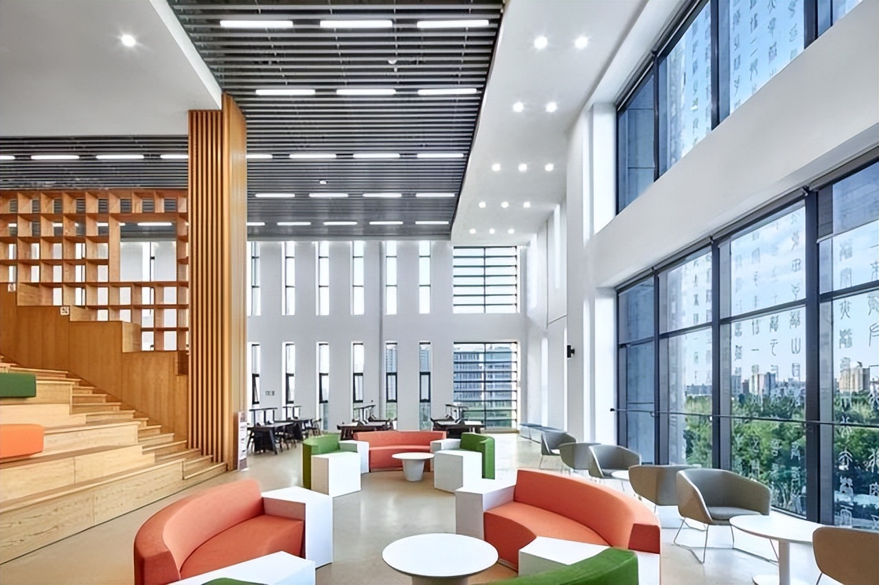 曾经挤破脑袋要进入的985，如今却“门可罗雀”，真是悲催