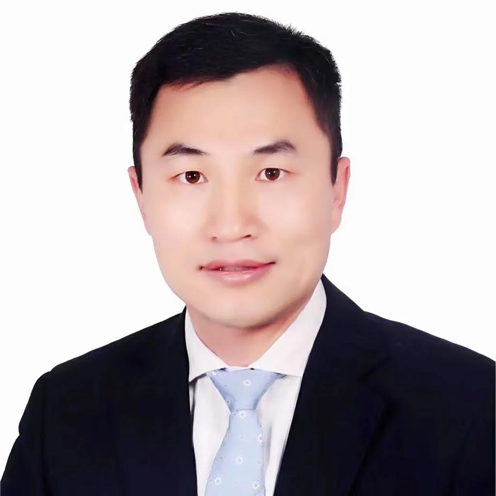 人事变动：郝劭文、中国日报、尚德、华人文化、哈根达斯