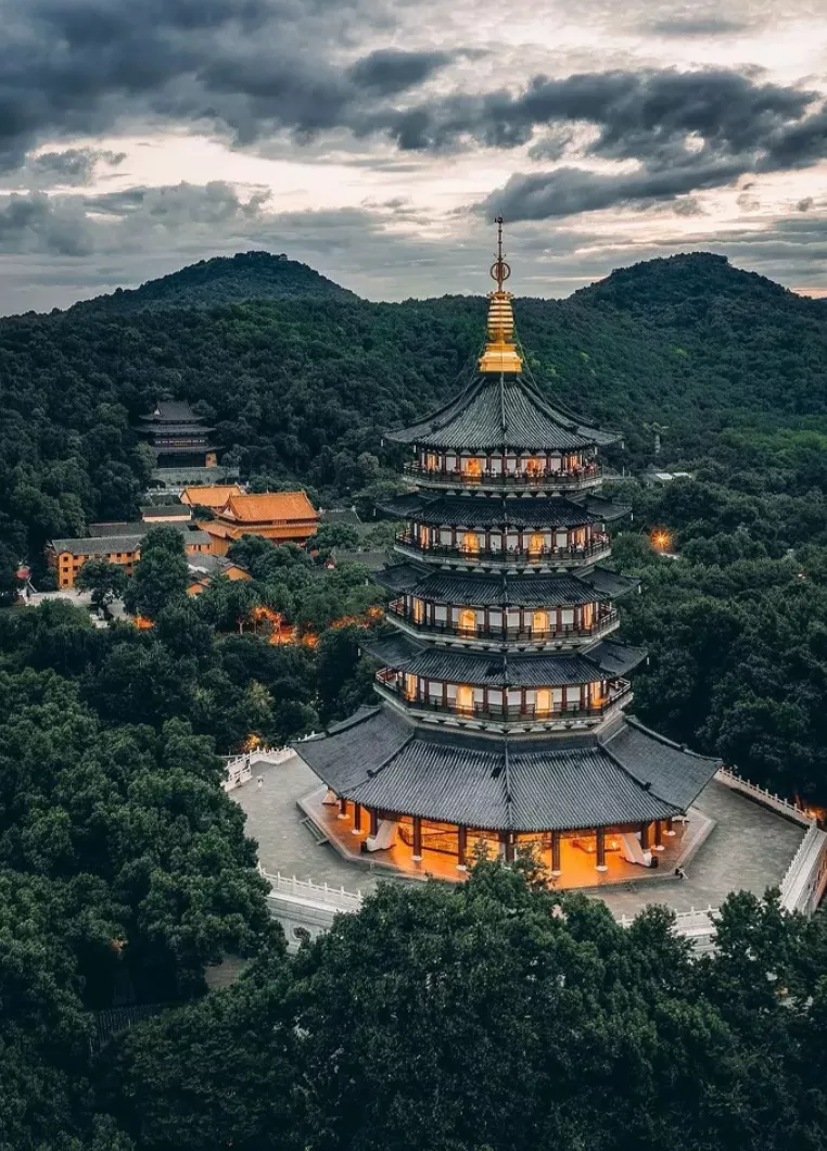 中国自然园林之最--西湖十景