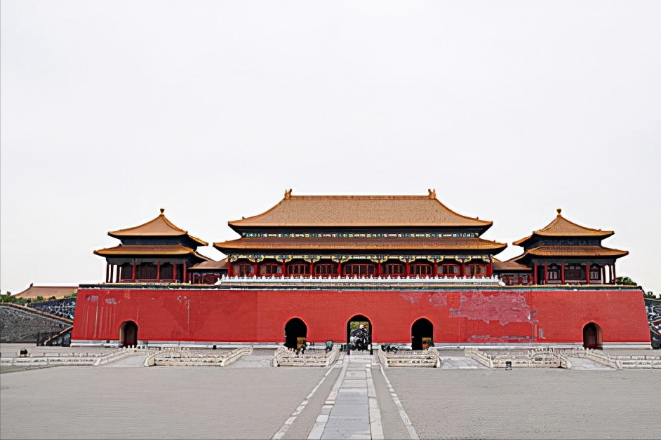 毛主席纪念堂为何最终选在天安门广场？