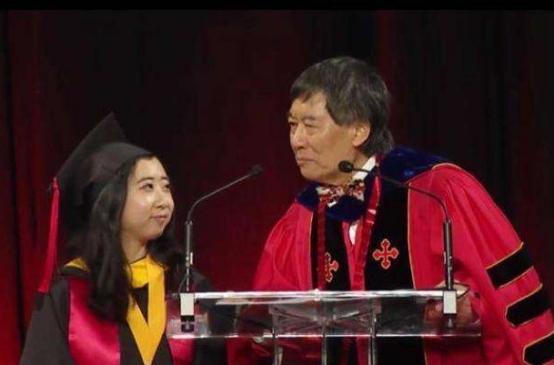 当初说出“美国空气是香甜的”杨舒平，如今被中企拉黑，家不敢回