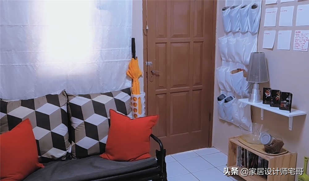 33岁香港小哥的16㎡卧室改造：小空间大智慧，简约实用又温馨