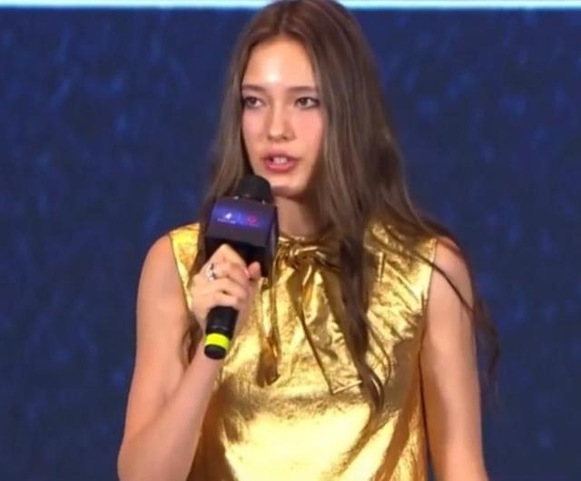 从滑雪冠军到娱乐圈新星，谷爱凌商业价值飙升，为何突然炙手可热