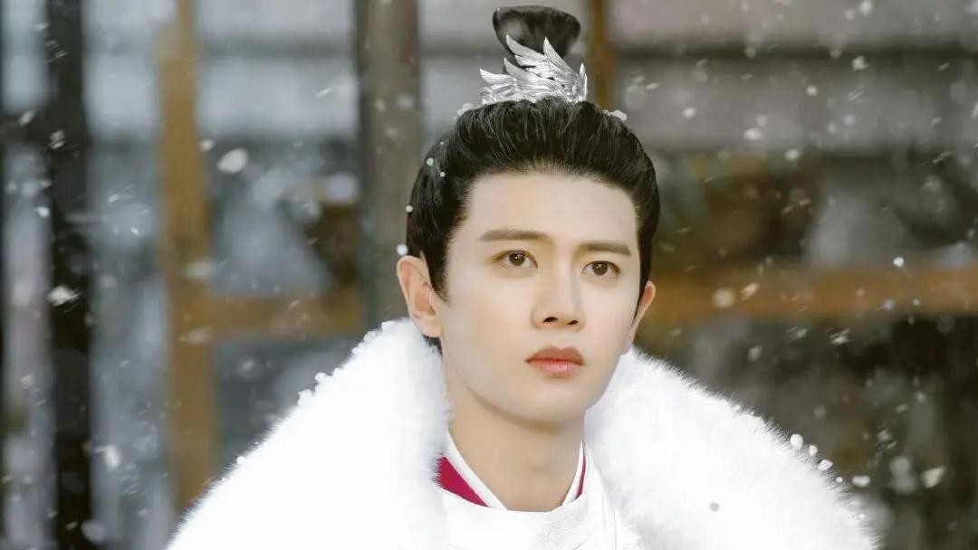 不够潇洒别骑马，这10位演员告诉你，啥叫鲜衣怒马少年郎