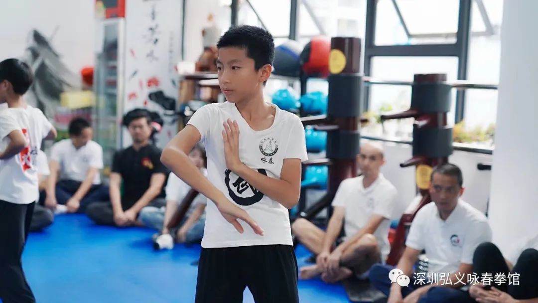 生活处处有咏春，人生无处不黐手