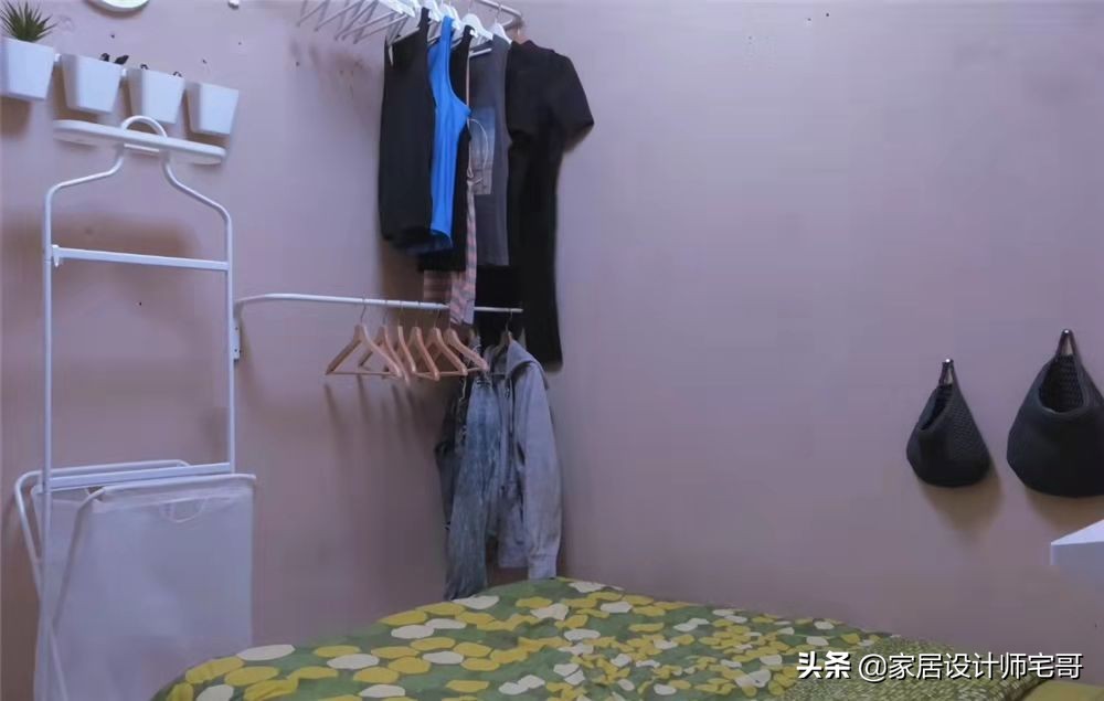 香港33岁小哥的16㎡蜗居，打造1室1厅，功能齐全，网友：苦中作乐