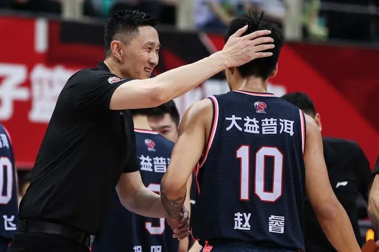 nba退役为什么不当教练(做球员的时候很牛逼，为何退役后当教练就不行？帝哥来聊聊原因)