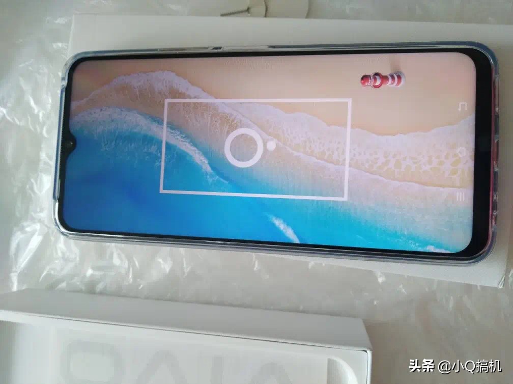 vivo高配低价之作，跑分72万+6000mAh大电池+144Hz高刷，仅1699元