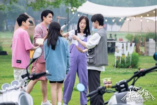 这是变形计吧？《花少4》路透环境艰苦，还要做饭干活