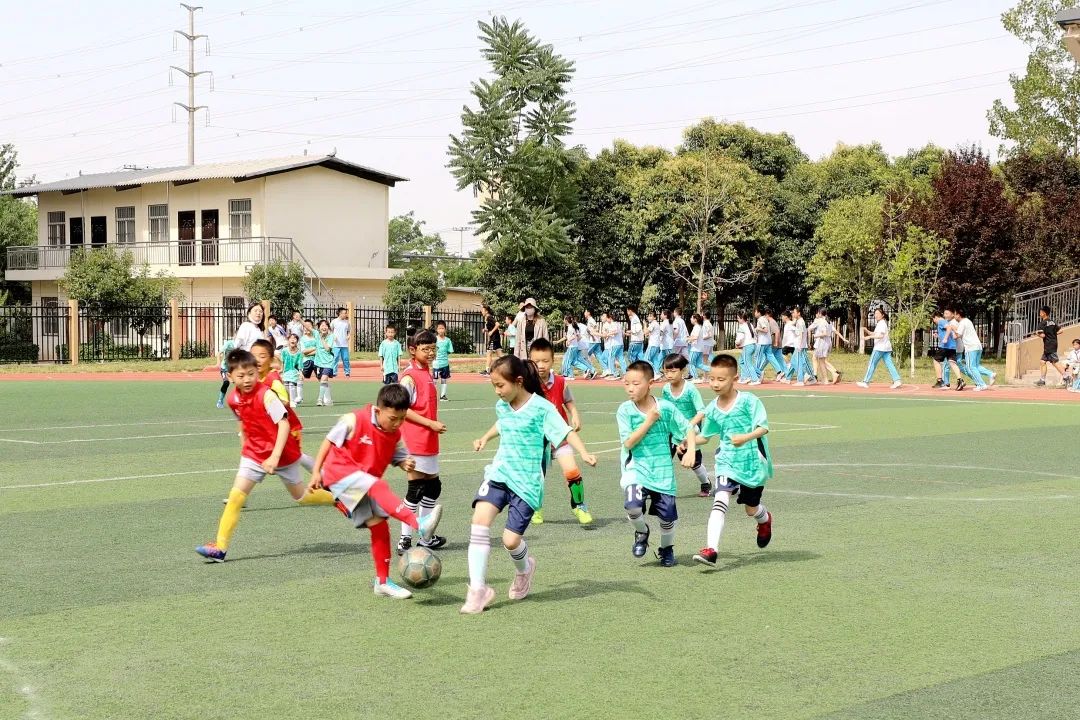 陕西师范大学御锦城小学“弘毅杯”校园足球联赛(图8)