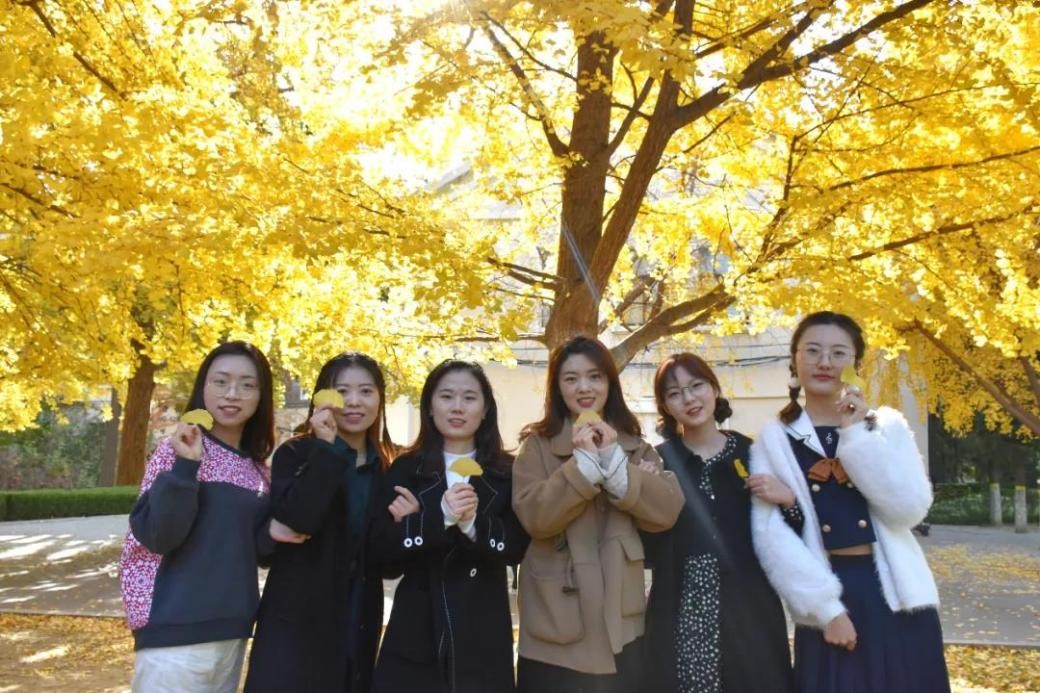 北京学霸四姐妹：2人参军，2人入党，如今全员名校读研，还在同校同宿舍！