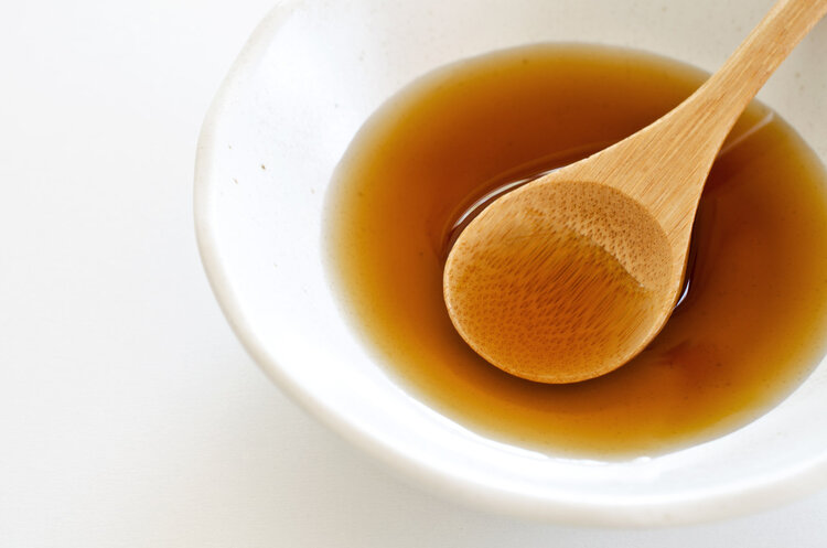 碰上鱼刺卡喉，别再喝醋吞饭了！建议试试这2个方法，安全有效