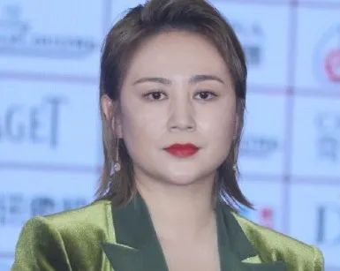 怀孕后胖得离谱的女明星，有人飙升55斤，有人直逼190胖若两人