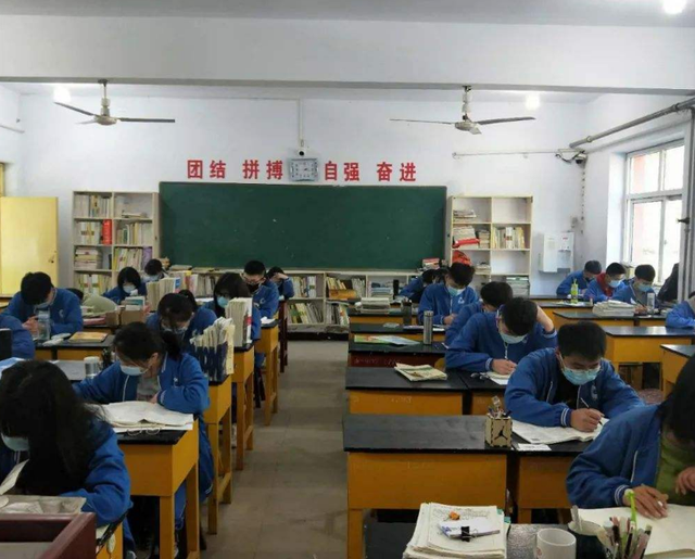 有4种证书被取消，学生考了毫无用处，别被割韭菜