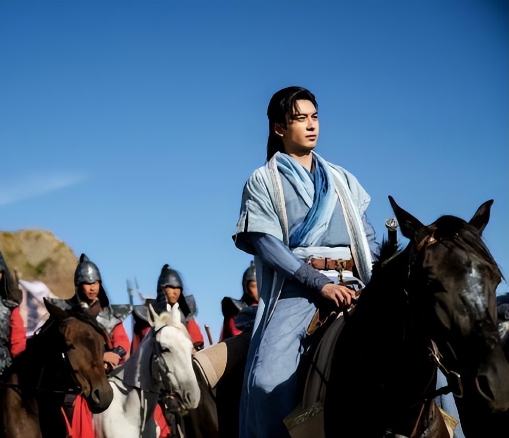 不够潇洒别骑马，这10位演员告诉你，啥叫鲜衣怒马少年郎