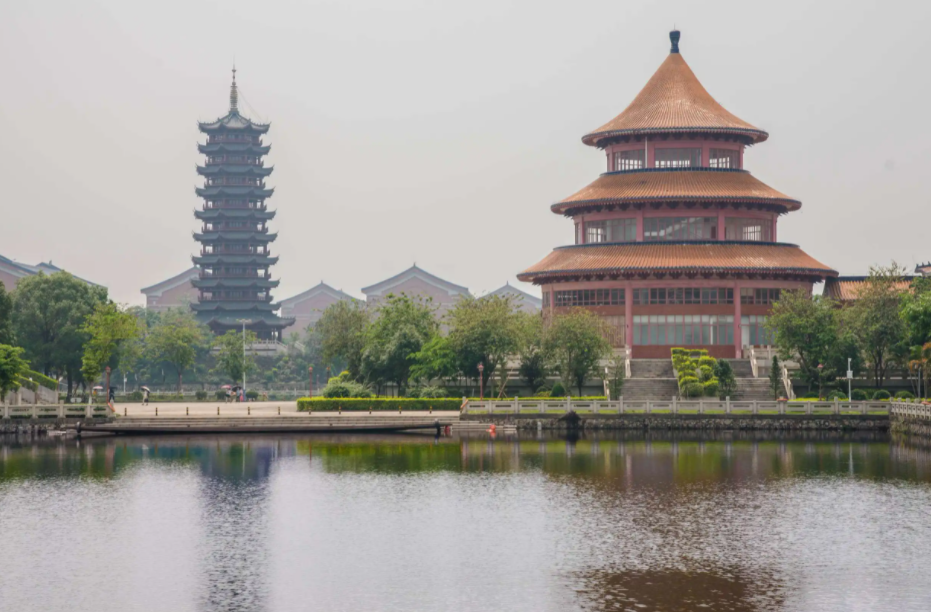 最强榜单！我国排名15强的医科大学，可分为4档，你在第几档？