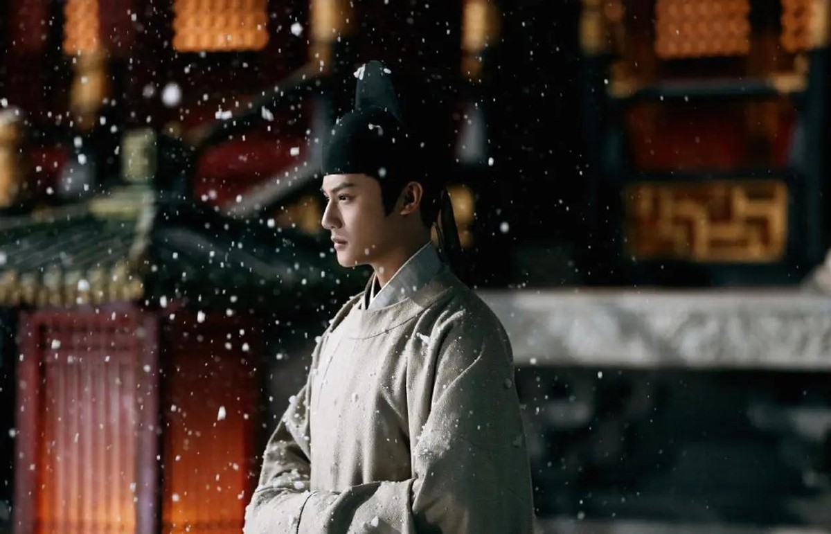 不够潇洒别骑马，这10位演员告诉你，啥叫鲜衣怒马少年郎