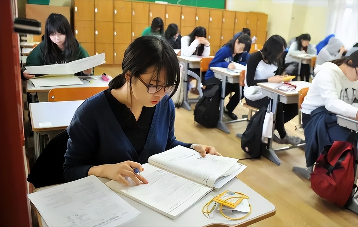 男女数量失衡的3大专业，男女比例1:9，大学期间想逃课都难