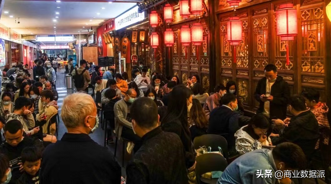 打工不赚钱、创业还赔本，我在新消费经历“水逆”