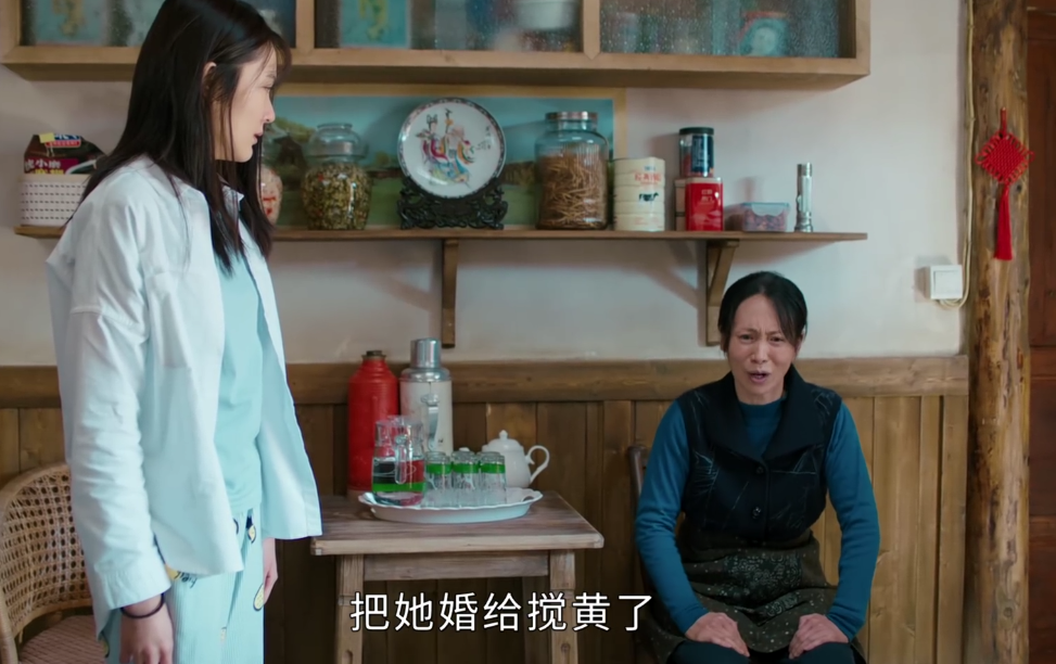 凭《幸福到万家》出圈的三位配角，虽脸熟叫不出名字，但来头不小