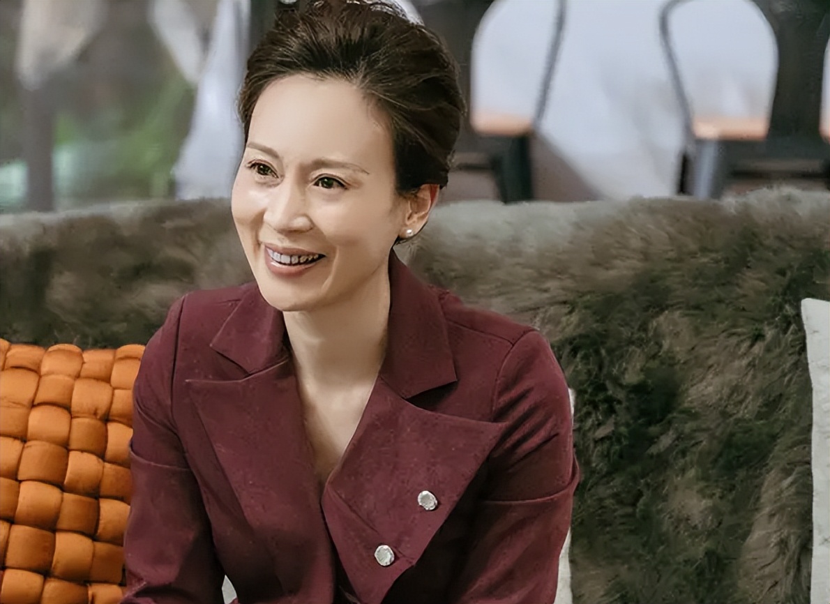 凭《幸福到万家》出圈的三位配角，虽脸熟叫不出名字，但来头不小