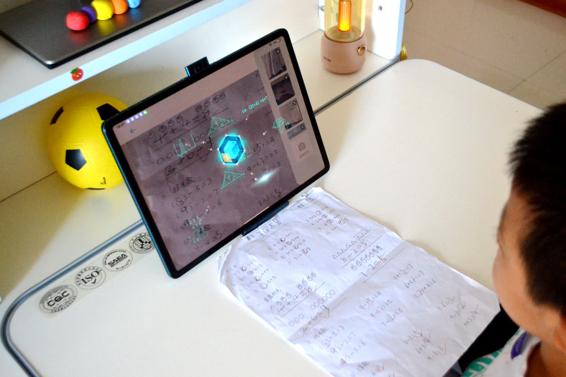 国货逆袭！学习机媲美线下家教！步步高家教机S6做到了