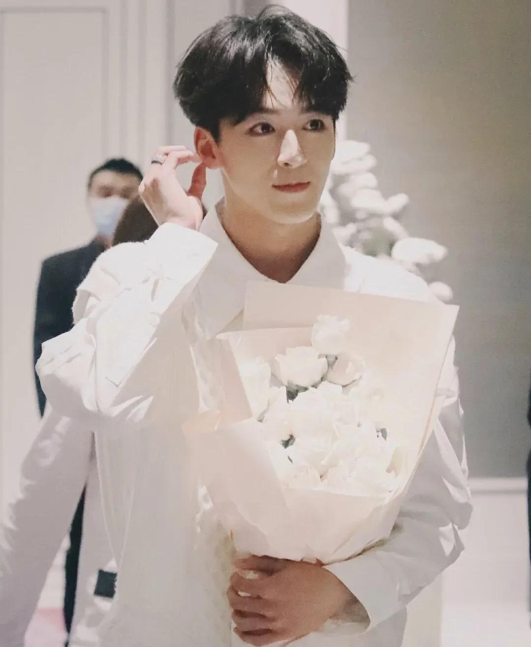 娱乐八卦 赵露思 白鹿 王楚然 袁冰妍 龚俊 赵丽颖 张睿 李易峰 周震南