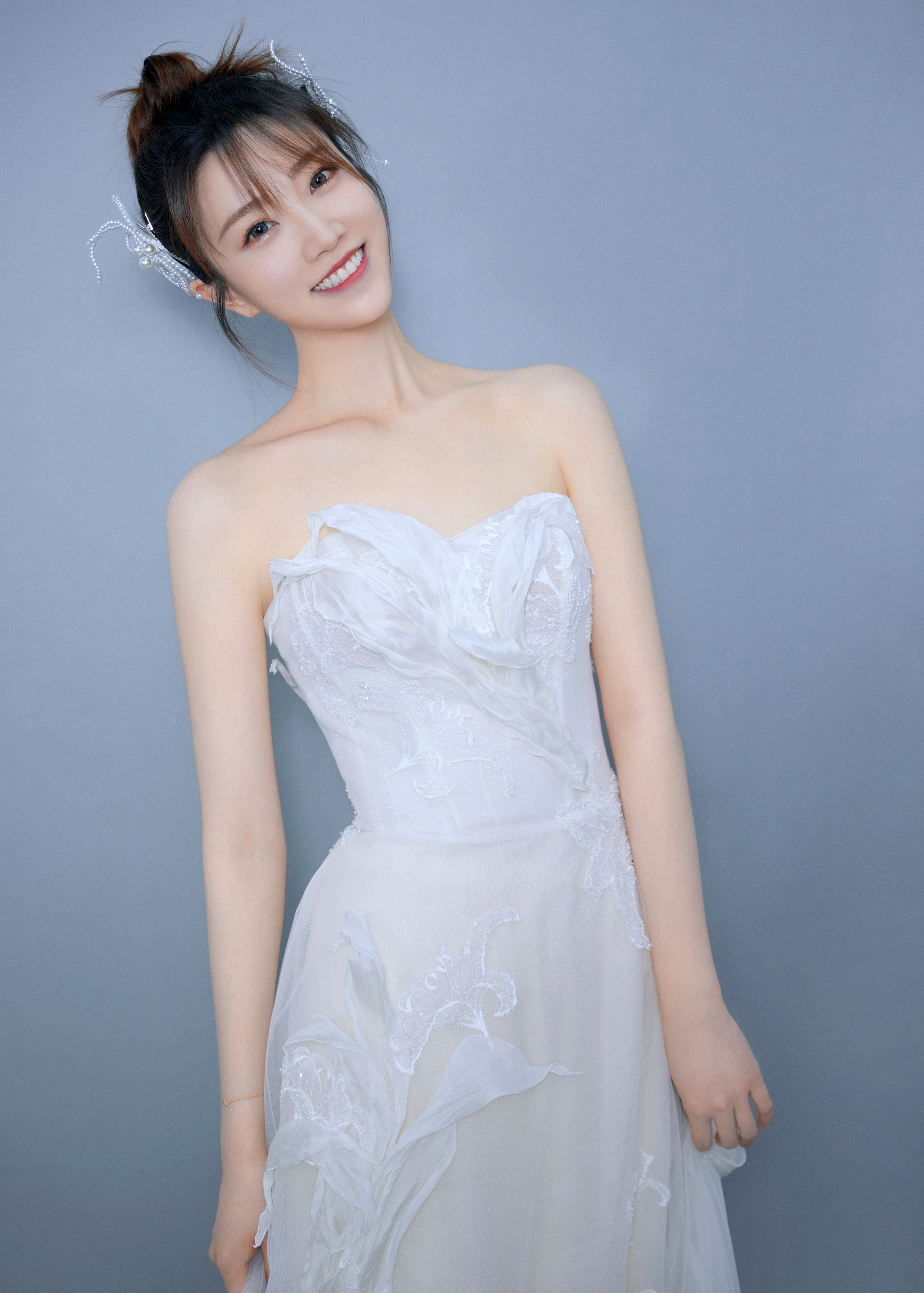 有种“整容”叫张纯烨弹琴，长相没变，《蒙面舞王》却像换了个人