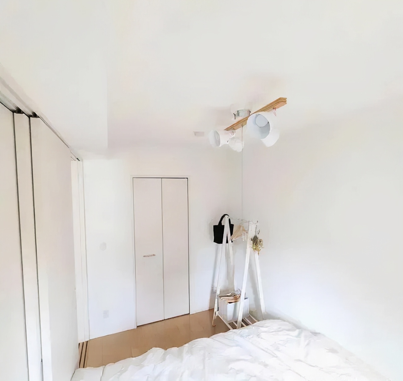 她和闺蜜的26㎡小家，装修果然越简单越舒适，精致温馨不拥挤