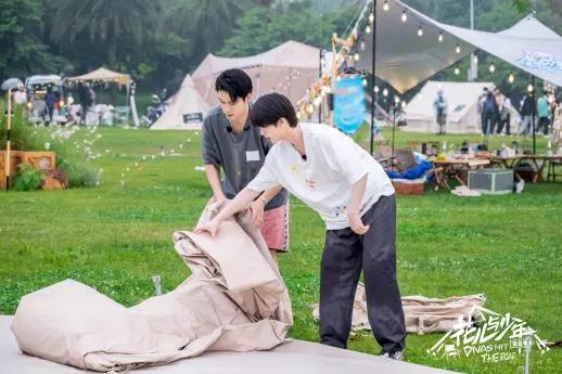 这是变形计吧？《花少4》路透环境艰苦，还要做饭干活