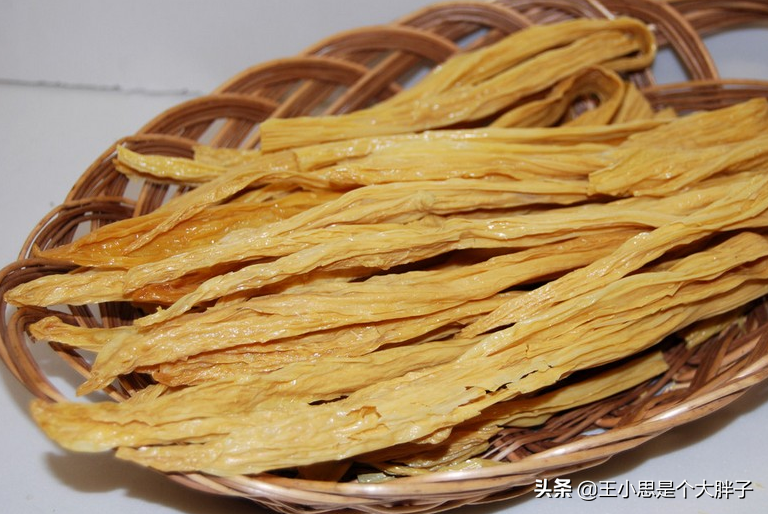 腐竹别用冷水泡，学会3个技巧，10分钟泡软，软嫩有嚼劲还不夹生